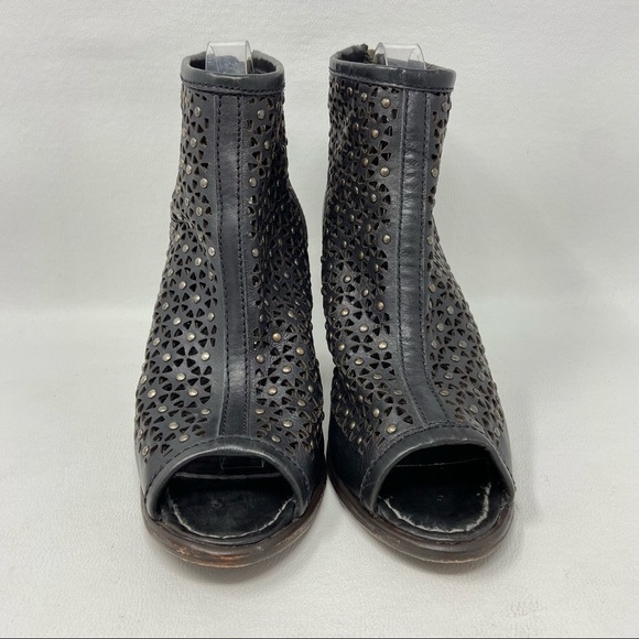 Independent Boot Company Black Leather Open Toe Perforated Ankle Boots, US 9.5 - Picture 7 of 12